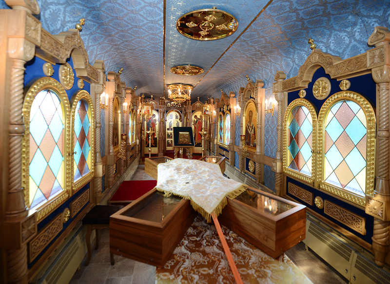 Illustration for article titled These Train Cars Converted Into Churches Are Literal Holy Rollers